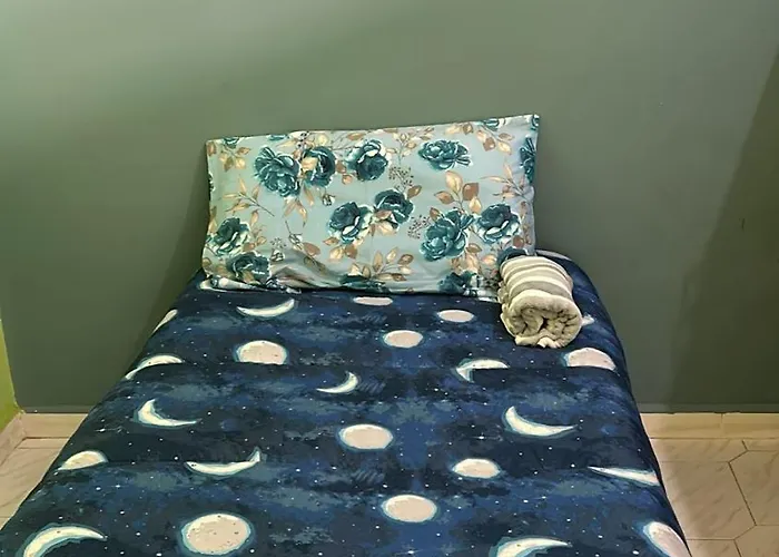 In Centro In Pochi Minuti Con Tram Sotto Casa Hostel