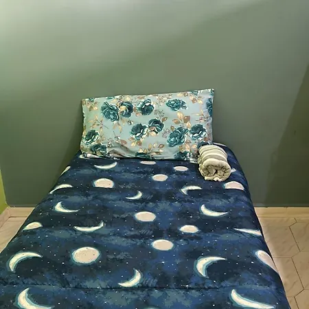 In Centro In Pochi Minuti Con Tram Sotto Casa ホステル